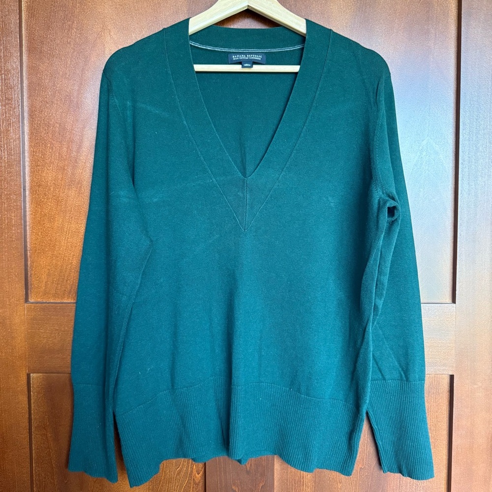 Women’s Green Banana Republic Sweater Size XL